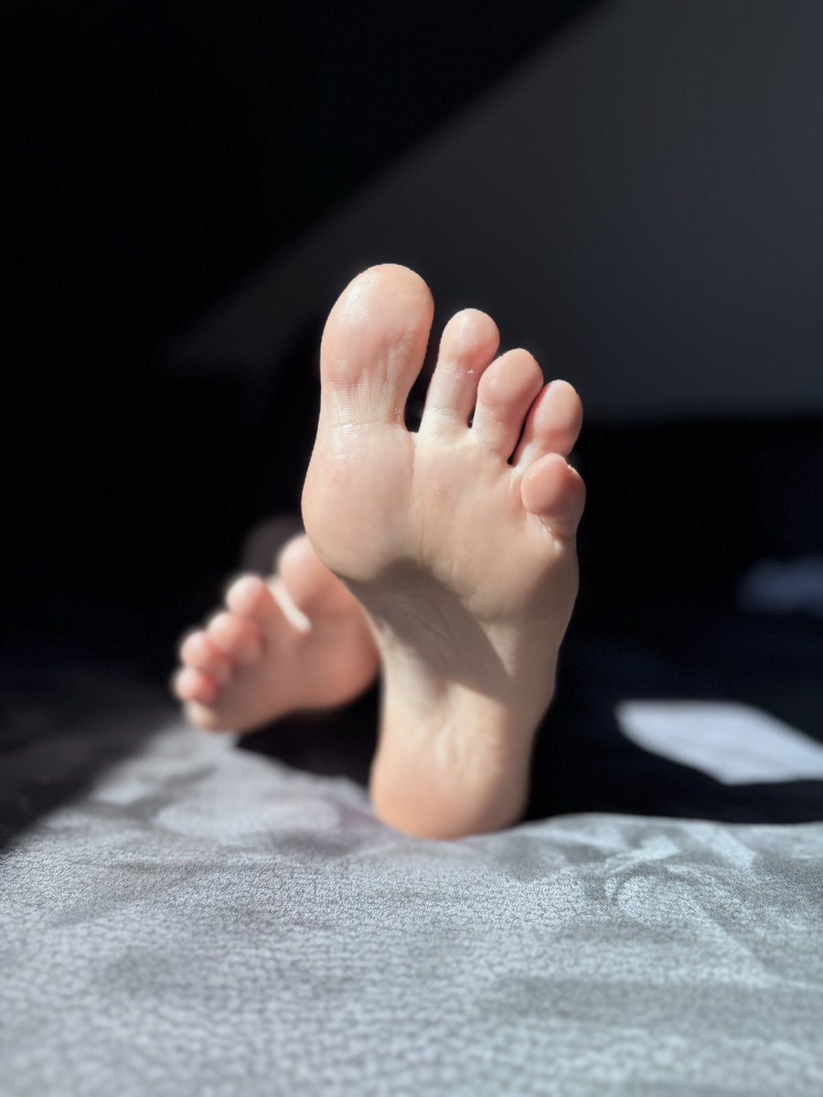 LizTyler66's tweet photo. Freitagabend - ich möchte unterhalten werden! 😌🥳

@modelssecret_ https://t.co/c6cWEVsA9q