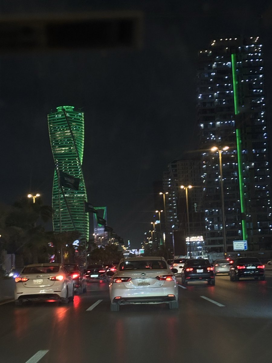 Uesruesr's tweet photo. تصويري والله https://t.co/qZ4gZe5Vk4