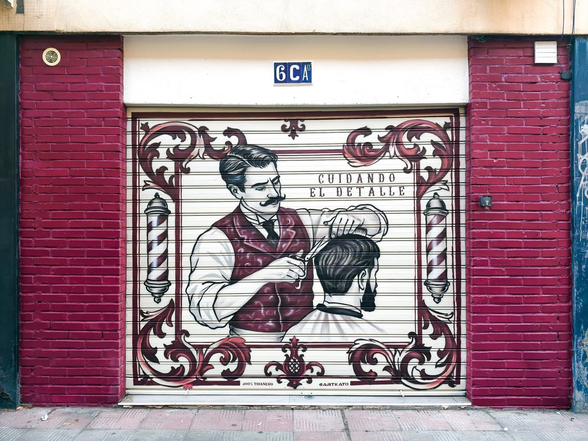 KatoArt2's tweet photo. Nueva decoración para Romero Studio, una barbería en el barrio de Triana que abrirá pronto sus puertas, con un toque vintage y del barrio.
Calle Febo 6 💪🏽
#mural #spray #triana #azulejos #sevilla https://t.co/Cm0i9Oua2D