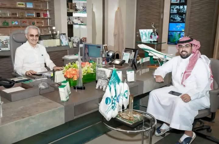 DatMktb58126's tweet photo. بصمة خير تصنع فرقاً
نحن نؤمن في مؤسستنا أن لا وجود لمساهمة صغيرة، فكل عمل خير يترك أثراً عميقاً في حياة من ينتظرون الدعم. نعمل على تعزيز روح التضامن المجتمعي عبر مشاريع خيرية دائمة.
انضم إلينا اليوم وكن سبباً في إسعاد محتاج. https://t.co/Akts9r4ysp