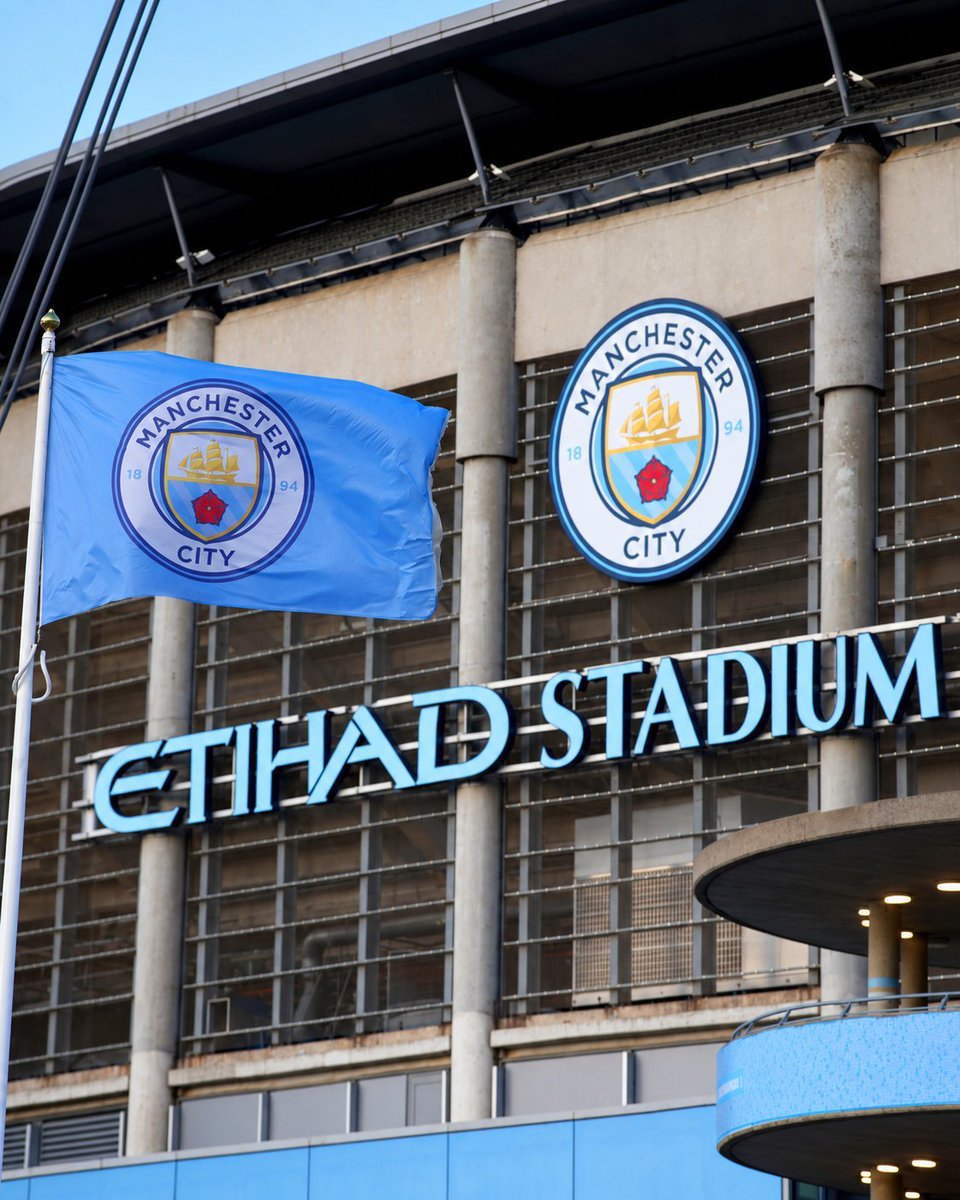 futtmais's tweet photo. Pra vocês terem noção do BURACO que o Manchester City pode se enfiar:

- Everton foi punido com 6 pontos por uma violação;
- Manchester City foi considerado culpado em 115;
- É o equivalente a 684 pontos;
- City teria que vencer 228 partidas SEGUIDAS para voltar a zero;
- Proporcional a SEIS TEMPORADAS perfeitas.