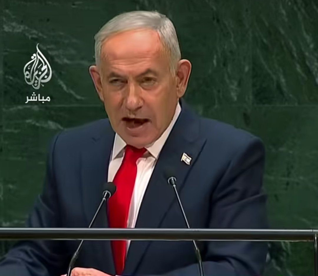 sadeq2amin's tweet photo. @0ivankaTrump1 During his visit to New York, Netanyahu sent a message to New York Mayor "Mama Danny": "I came right to your doorstep, and you didn't dare arrest me." Netanyahu's speech before the UN amounted to an admission of the war crimes he had committed—actions certainly backed by Trump. https://t.co/vFdIE9DBTW