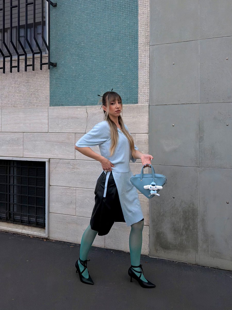 LishaSadhrcp's tweet photo. Soft baby-blue energy. Full fit by @lumi_ease, tights by @calzitaly, and shoes by @shoessante. https://t.co/7gyuMPqBG0
