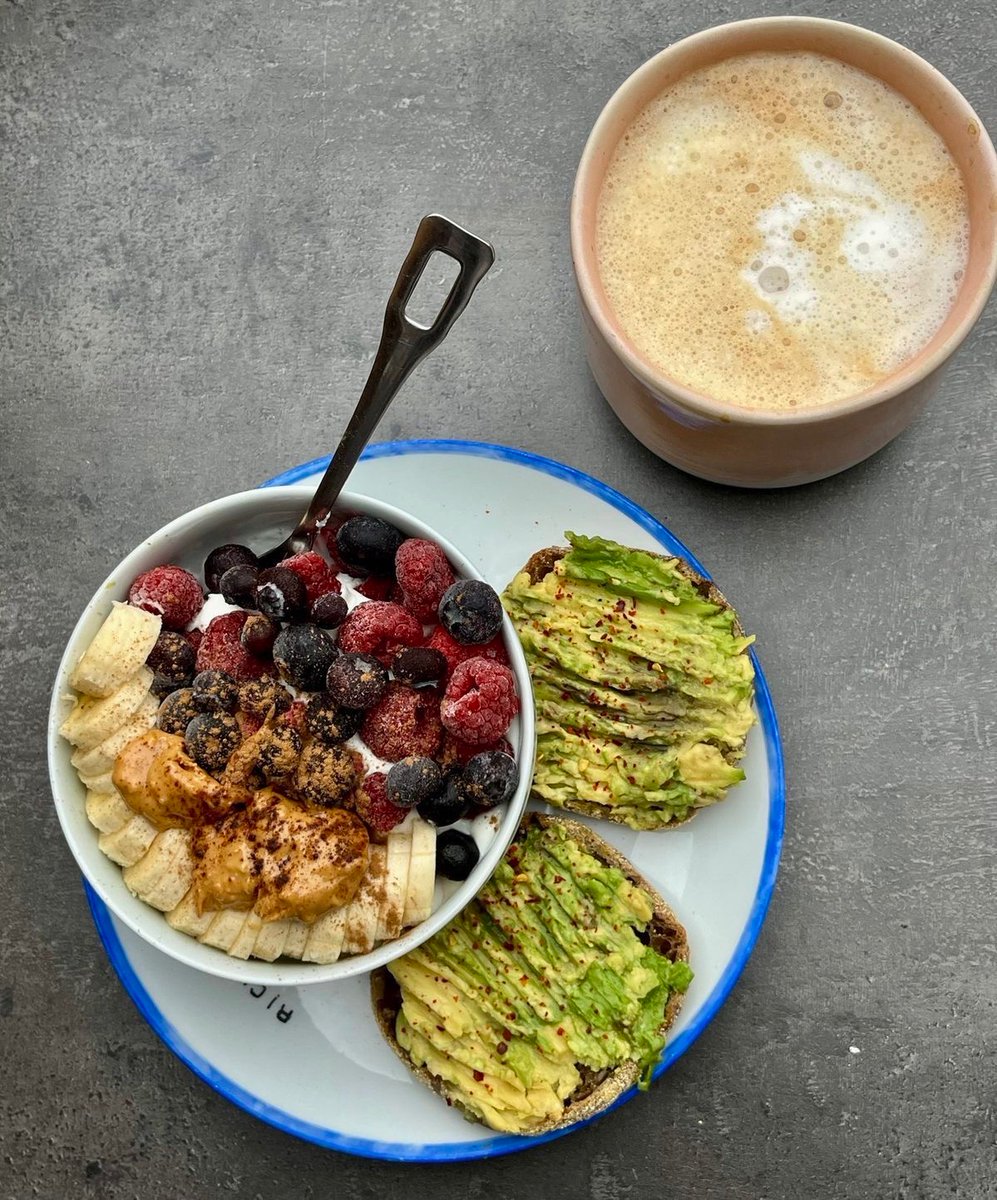 GntlemansGeek's tweet photo. Eat food that reflects the person you want to become. Eat clean. Eat healthy. Eat well. https://t.co/hm1Qw5Aanx