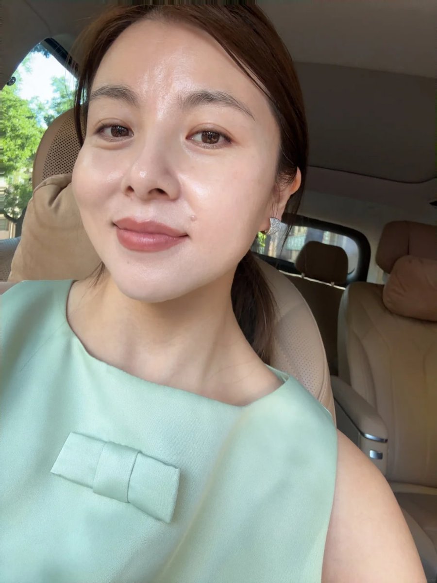 terralyn_c's tweet photo. 不求一见钟情，先看看能不能聊到凌晨 https://t.co/VTCOgDNVE4