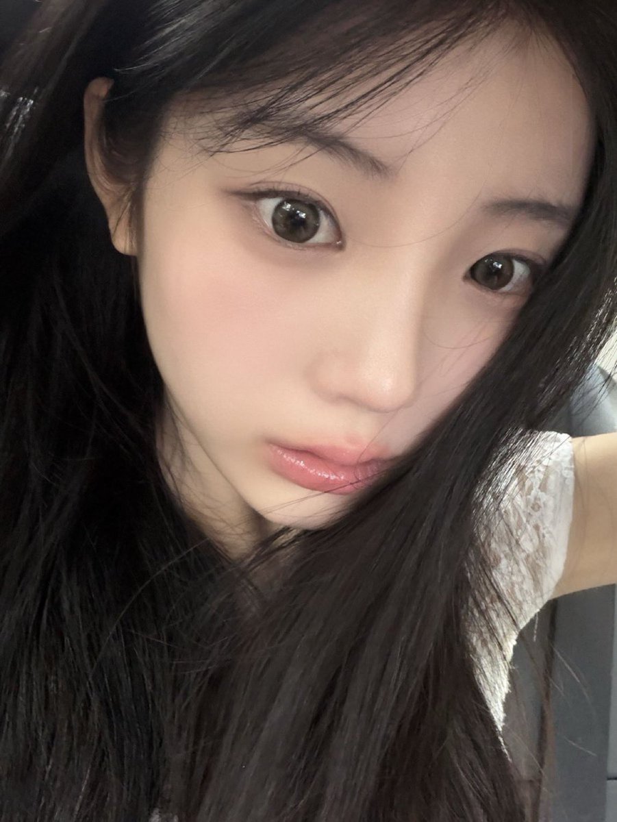 kirohapop's tweet photo. 25/09/26  🐿💬

#아일릿 #ILLIT #원희 #WONHEE https://t.co/RtMBVGgGHg