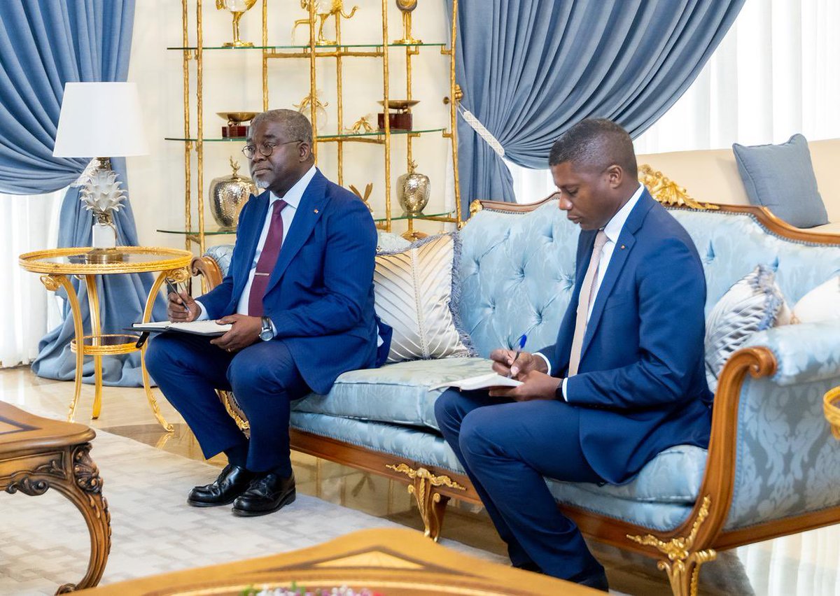 presidencecstg's tweet photo. Le Président du Conseil, @FEGnassingbe, s’est entretenu, ce vendredi 25 septembre 2026, avec l’ambassadeur de Hongrie au Togo, Tamás Fehér Endre.

Au cours de cette rencontre, le diplomate hongrois a salué l’excellence des relations entre Budapest et Lomé et exprimé la volonté de son pays d’accélérer la mise en œuvre des projets d’intérêt commun, notamment dans les secteurs de l’eau et de l’assainissement.

https://t.co/UfgJhPLuFq