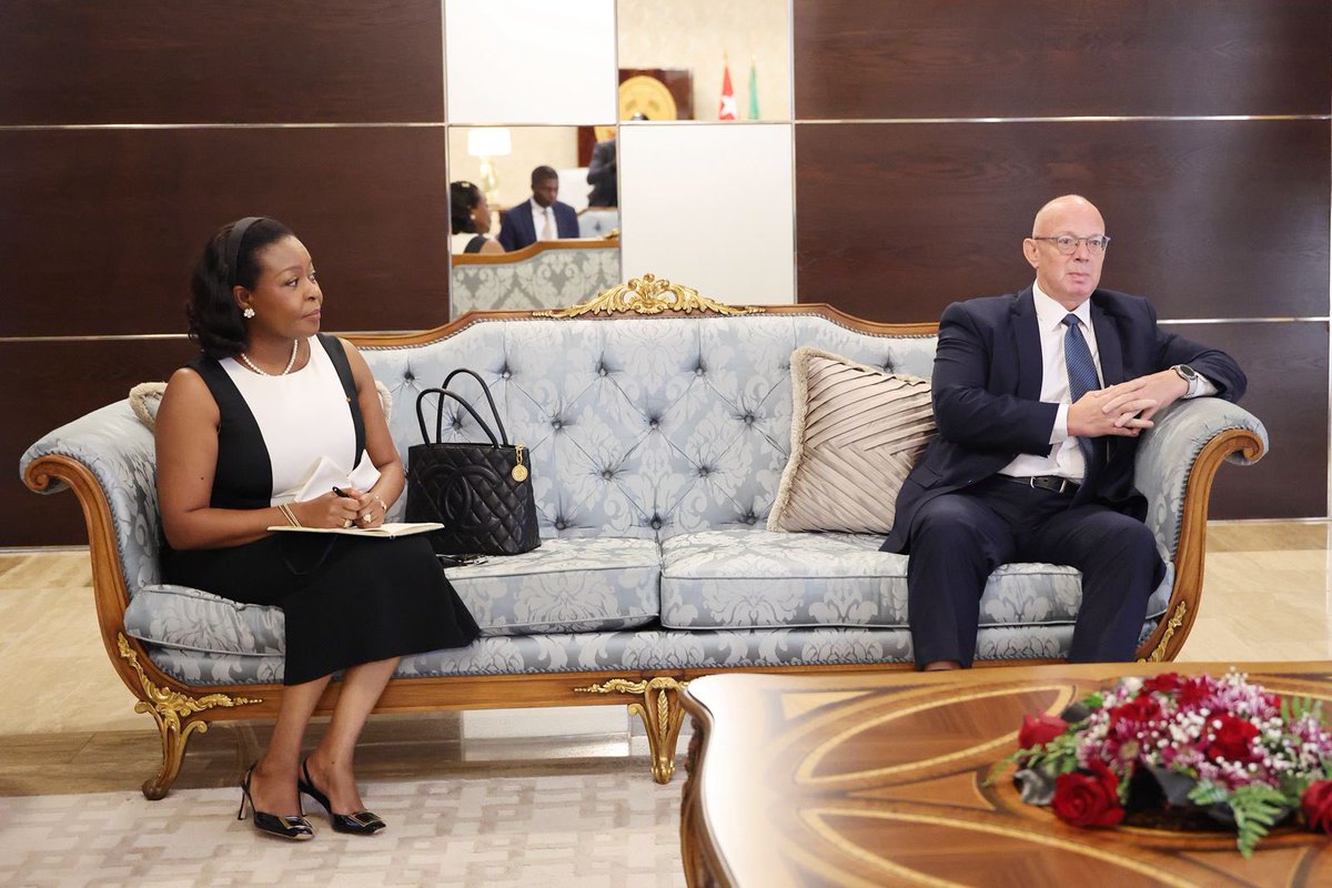 presidencecstg's tweet photo. Le Président du Conseil, @FEGnassingbe, s’est entretenu, ce vendredi 25 septembre 2026, avec l’ambassadeur de Hongrie au Togo, Tamás Fehér Endre.

Au cours de cette rencontre, le diplomate hongrois a salué l’excellence des relations entre Budapest et Lomé et exprimé la volonté de son pays d’accélérer la mise en œuvre des projets d’intérêt commun, notamment dans les secteurs de l’eau et de l’assainissement.

https://t.co/UfgJhPLuFq