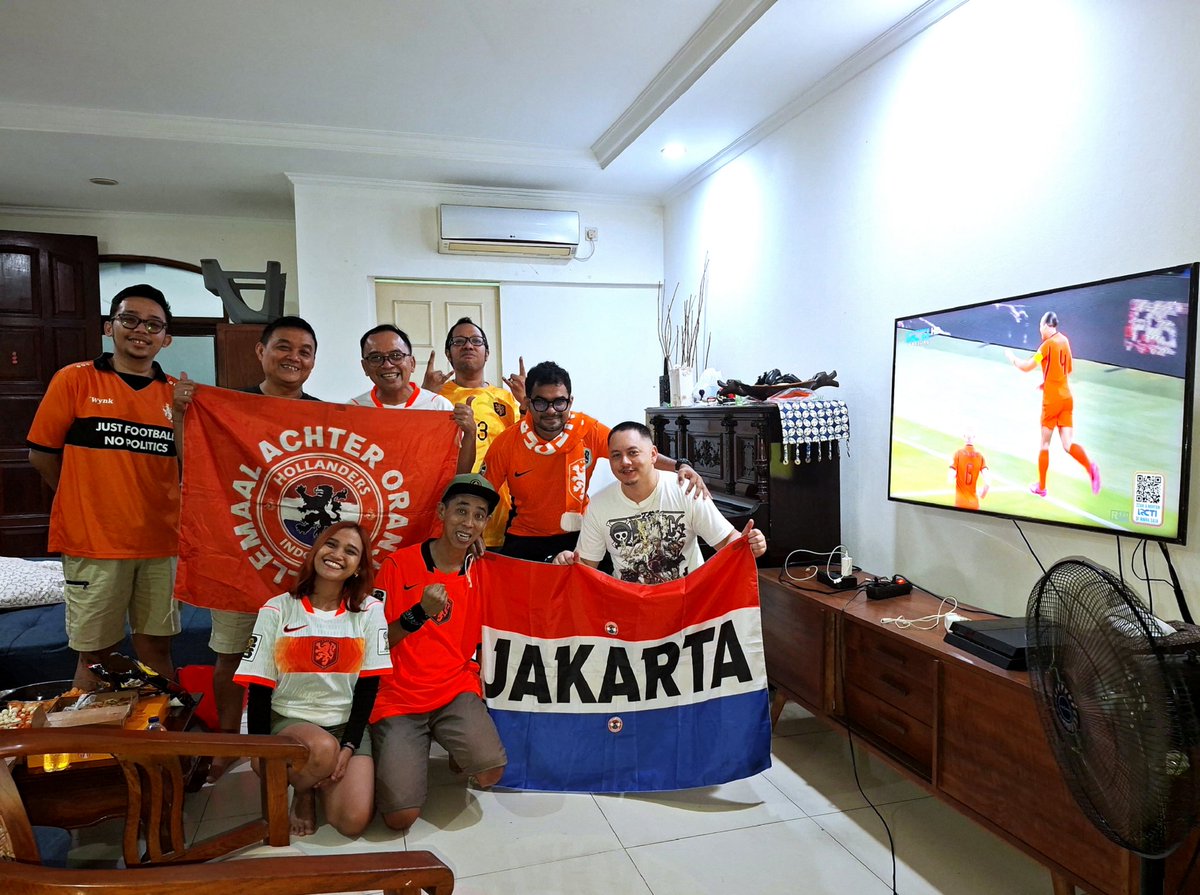 HollandersIndo's tweet photo. Last night we support @OnsOranje in first match @UEFAEURO #NationsLeague 2026/27 against Germany!
🇳🇱🔶🦁
#HollandersIndonesia
#AllemaalAchterOranje
@KNVB
@NDJ_Official
@TeamNLtweets
@gerritsen_marc
@NLinIndonesia
@VI_nl
@433
#OnsOranje
#NothingLikeOranje
#UNL
#NedGer
#TeamNL https://t.co/a6Rsb1riaz