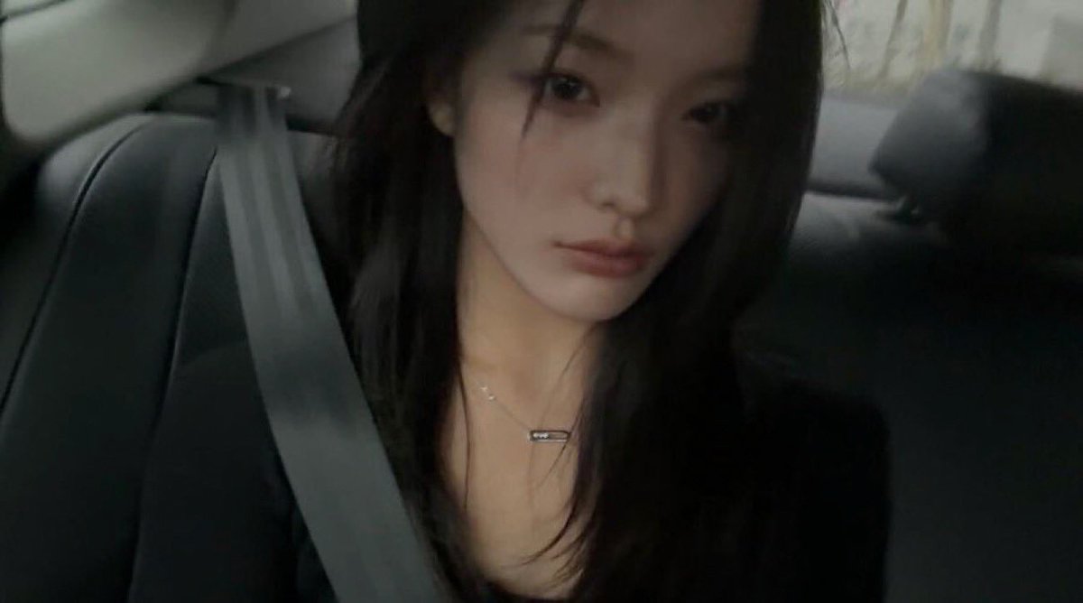kirohapop's tweet photo. 25/09/26  🐢💬

#아일릿 #ILLIT #IROHA #이로하 https://t.co/ijTYMuVUAe