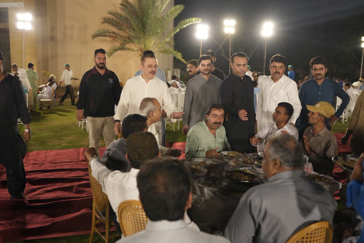 FaizullahK64113's tweet photo. پی ایس-61 کے ایم پی اے اور سندھ کے سینئر وزیر شرجیل انعام میمن کی جانب سے راؤل ہاؤس راہوکی میں حلقۂ انتخاب کے عوام کے اعزاز میں عشائیہ دیا گیا۔ اس موقع پر عوام سے ملاقات کی، ان کے مسائل سنے اور حل کے لیے ضروری اقدامات کی یقین دہانی کرائی۔
@sharjeelinam https://t.co/QYVtCjI1N0