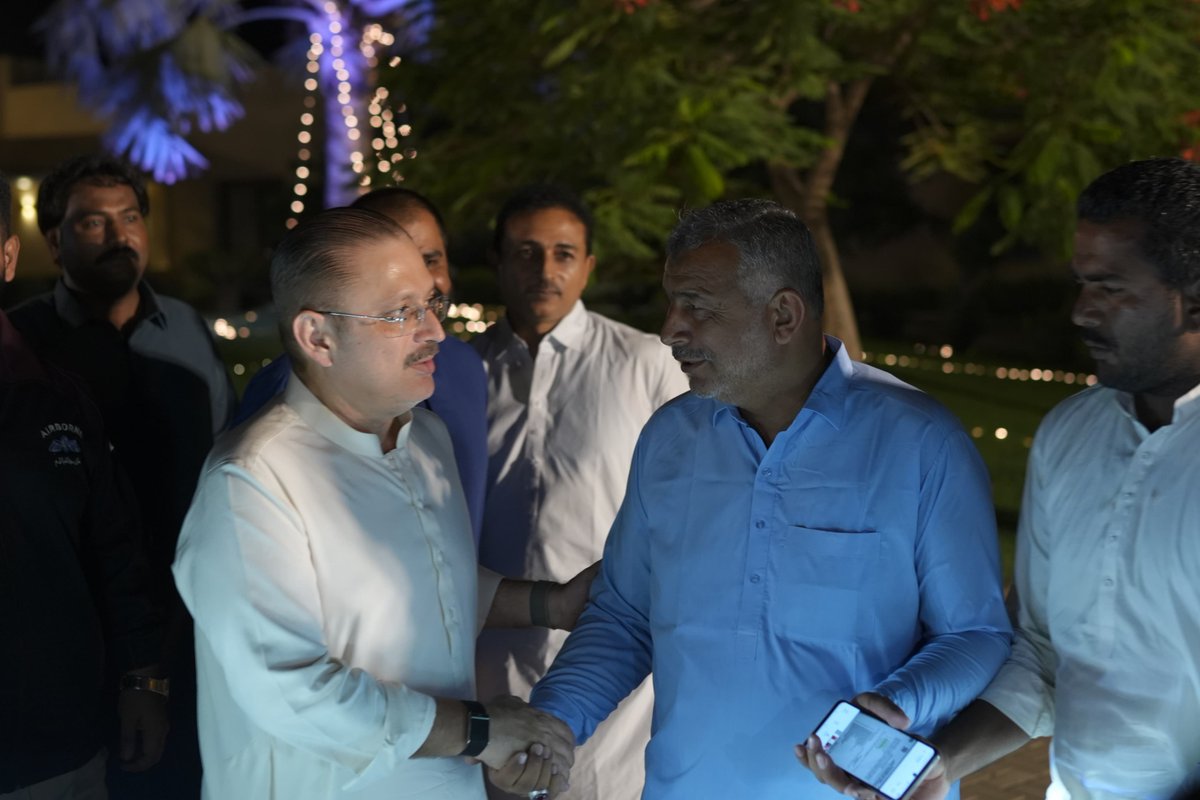 FaizullahK64113's tweet photo. پی ایس-61 کے ایم پی اے اور سندھ کے سینئر وزیر شرجیل انعام میمن کی جانب سے راؤل ہاؤس راہوکی میں حلقۂ انتخاب کے عوام کے اعزاز میں عشائیہ دیا گیا۔ اس موقع پر عوام سے ملاقات کی، ان کے مسائل سنے اور حل کے لیے ضروری اقدامات کی یقین دہانی کرائی۔
@sharjeelinam https://t.co/QYVtCjI1N0