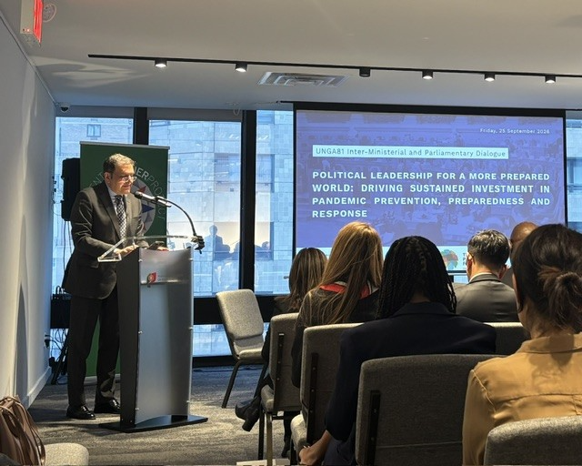 Pandemic_Fund's tweet photo. At #UNGA81, political leadership is essential to turning #PPPR financing into sustained action.
Ministers, parliamentarians and global health leaders came together to discuss how to build the political and financial architecture needed to strengthen preparedness—before the next crisis.
Thank you to @UNITE_Global and the Permanent Mission of Portugal to the United Nations for co-hosting this important dialogue with the @Pandemic_Fund and keeping PPPR financing high on the agenda.
🎥 Hear from Min. @DembyAustin of Sierra Leone about what it takes to build strong health systems that can effectively respond to health threats.
#GlobalHealthSecurity #PandemicPreparedness @KemenkesRI @mohs_sl @mohguyana @saude_pt @MinHealth_Arm @jossreimer @PriyaBasu2017 @ChatibBasri @MekdesDaba