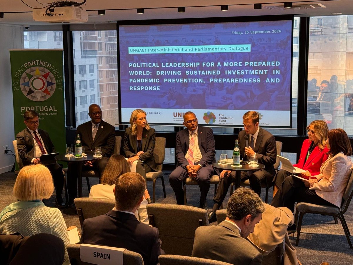 Pandemic_Fund's tweet photo. At #UNGA81, political leadership is essential to turning #PPPR financing into sustained action.
Ministers, parliamentarians and global health leaders came together to discuss how to build the political and financial architecture needed to strengthen preparedness—before the next crisis.
Thank you to @UNITE_Global and the Permanent Mission of Portugal to the United Nations for co-hosting this important dialogue with the @Pandemic_Fund and keeping PPPR financing high on the agenda.
🎥 Hear from Min. @DembyAustin of Sierra Leone about what it takes to build strong health systems that can effectively respond to health threats.
#GlobalHealthSecurity #PandemicPreparedness @KemenkesRI @mohs_sl @mohguyana @saude_pt @MinHealth_Arm @jossreimer @PriyaBasu2017 @ChatibBasri @MekdesDaba