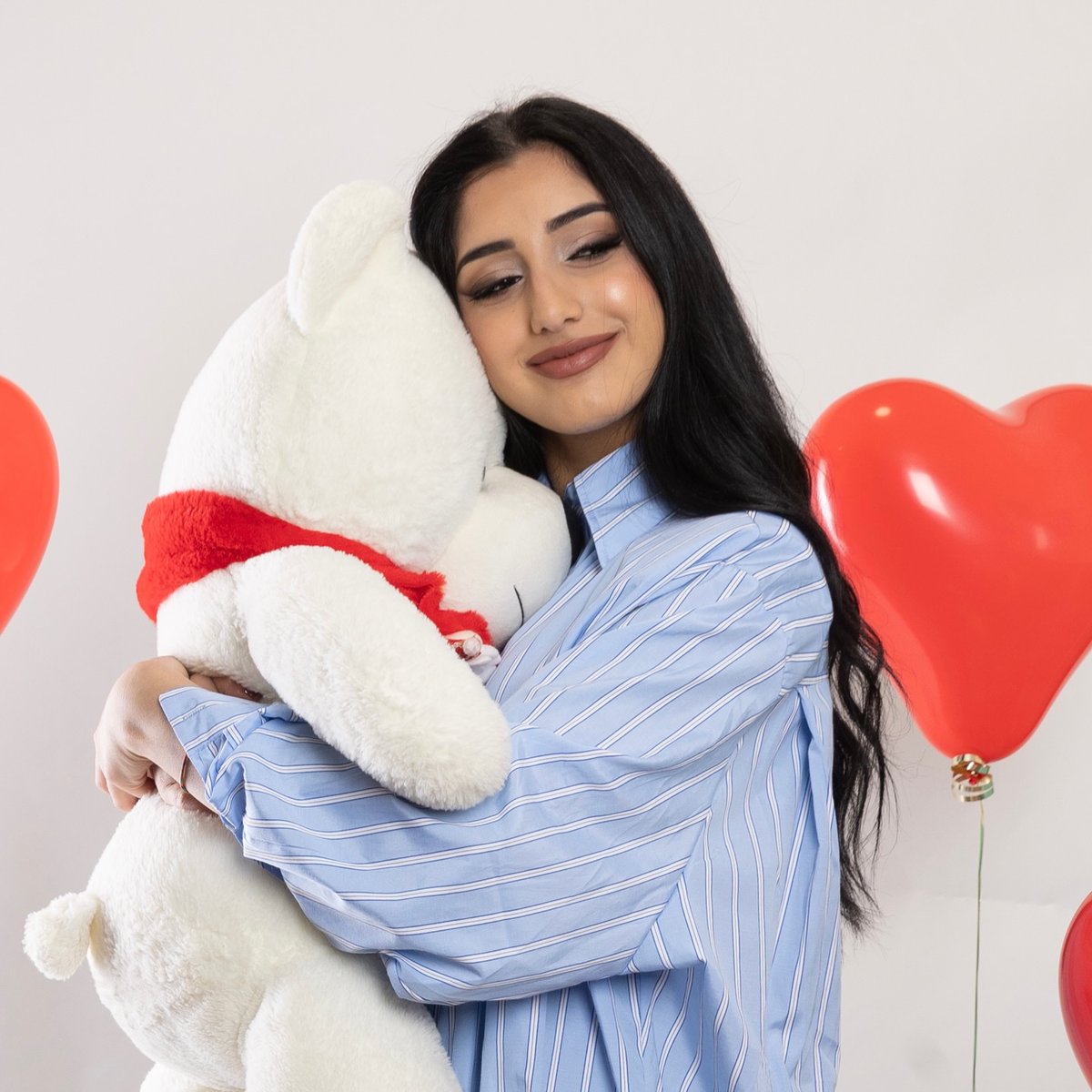 GraigBoiceib5's tweet photo. Makeup realizzato da me per una collaborazione a tema San Valentino. Un look pensato per esaltare semplicità ed eleganza. https://t.co/b3LZDjbGfw