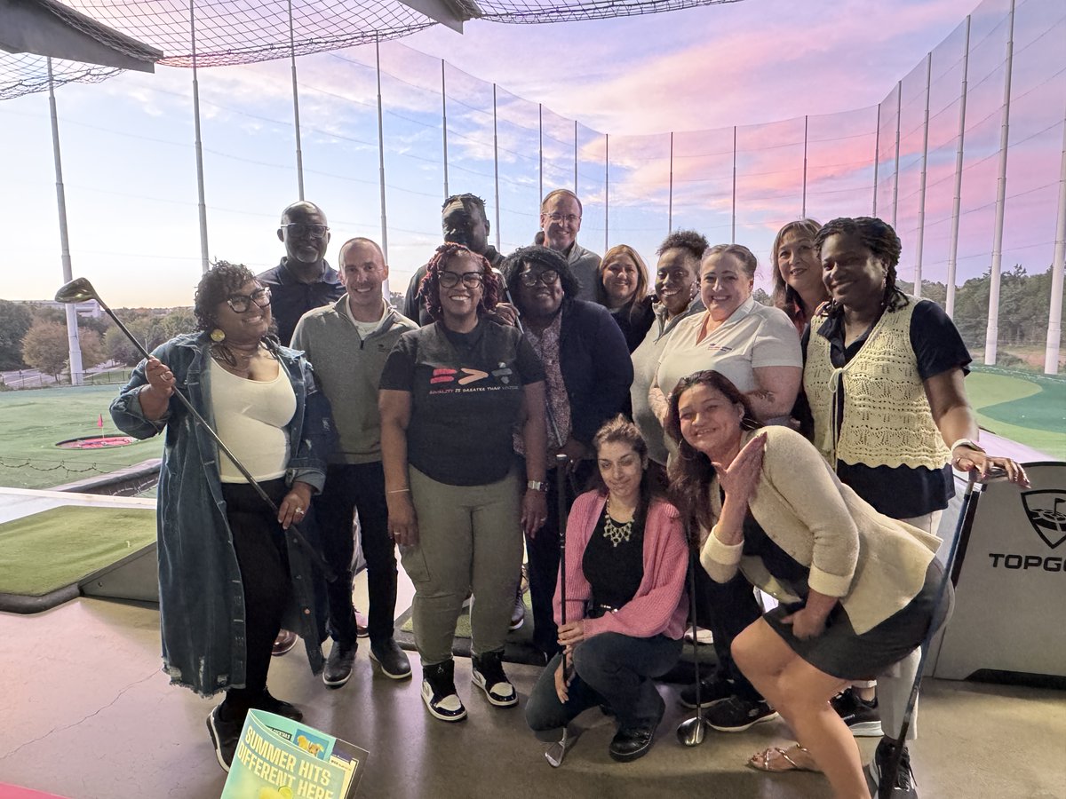 ESFCU's tweet photo. Our Ambassadors enjoyed their evening at the Maryland|DC Credit Union Association’s Suburban Chapter Golf Fundraiser, benefiting Children’s Miracle Network.

We appreciated the opportunity to support a meaningful cause and spend time as a team while giving back to the community. https://t.co/XJMb0cVajU