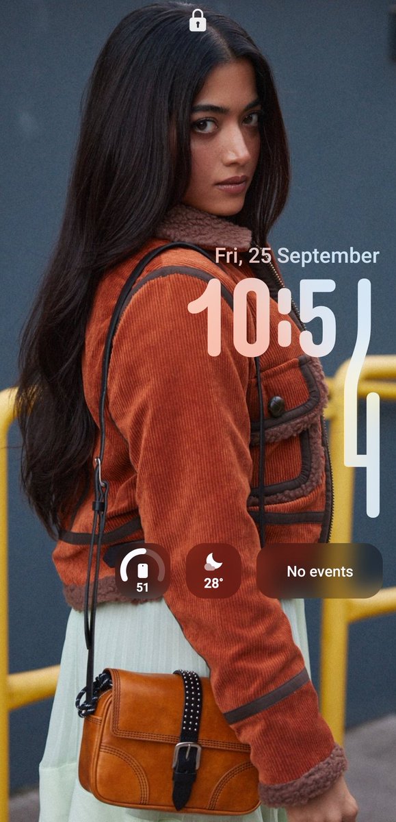 NikhilVarunTir2's tweet photo. @iamRashmika
#lockscreenwallpaper & #homescreenwallpaper https://t.co/MQFd2qJvZc
