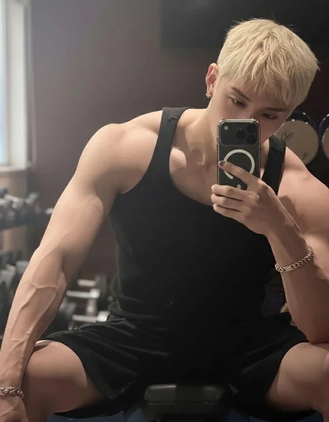 umastylinson's tweet photo. #SSD #StaySelcaDay #SelcaDay #스트레이키즈 #방찬 #Bangchan 
@Stray_Kids https://t.co/5xAeofMGjY