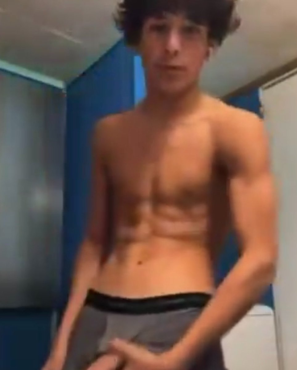 beinguglies's tweet photo. Who wants his file? come cash ready

#nudes #hot https://t.co/VOg4E8lhaB