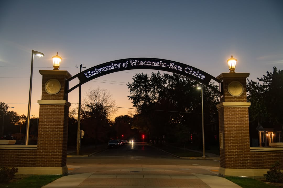UWEauClaire's tweet photo. According to the 2027 U.S. News &amp; World Report Best Colleges rankings, UW-Eau Claire continues to rank in the top third of public and private regional colleges in the Midwest for the 31st consecutive year. 

Read more: https://t.co/Bvdi6yHf24 https://t.co/eQNlglzO5v