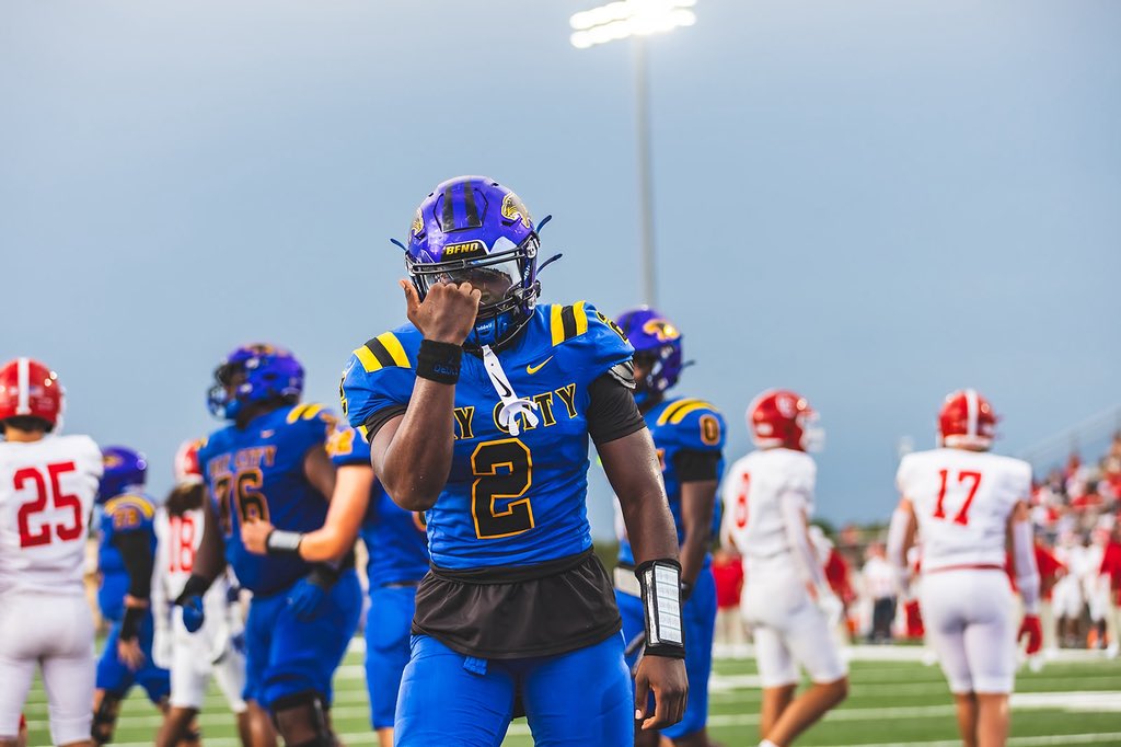 keimarion_2's tweet photo. Game Day 😤 https://t.co/xjllZWzItE