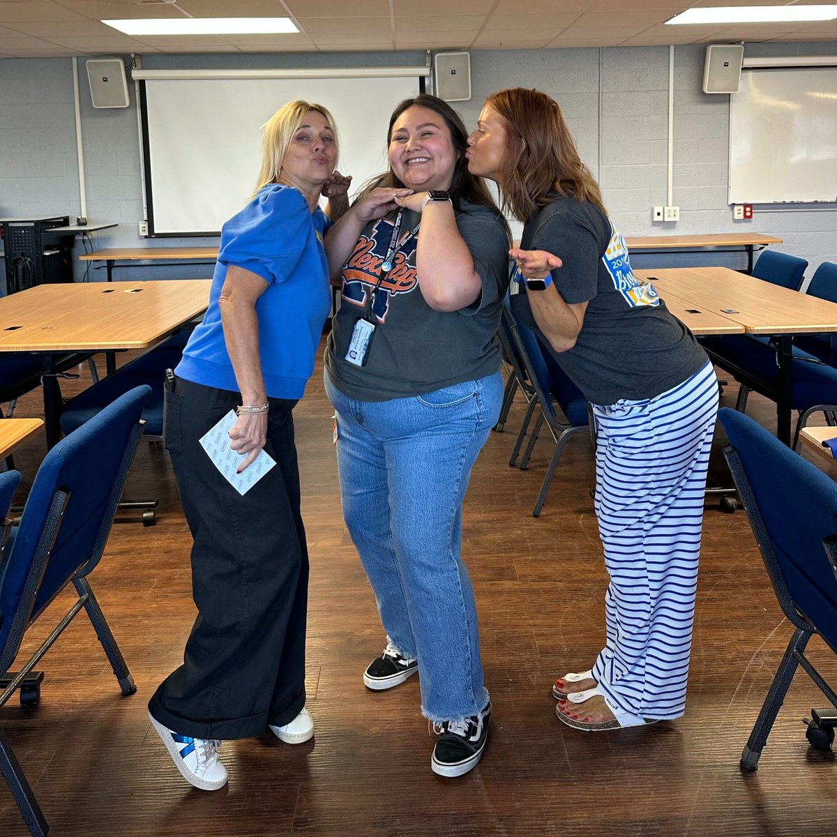 NextStepTX's tweet photo. A huge shoutout to both Karen McHam &amp; Rachel Wariner at Brownsboro Junior High for the great work they are doing to support students through the Sources of Strength program!

Both Karen and Rachel have been instrumental in creating a community of strength!

#sourcesofstrength https://t.co/ex3uWULAXo