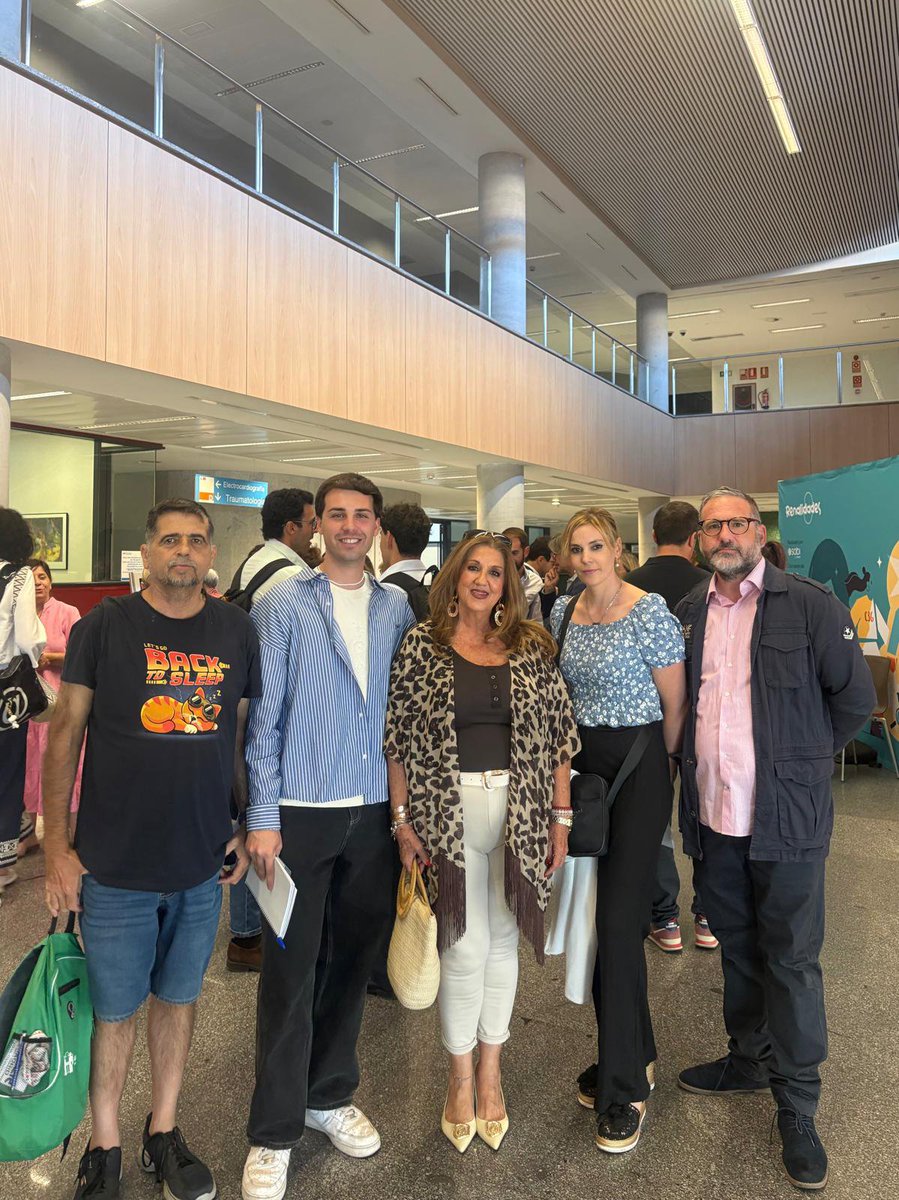 AlcerMadrid's tweet photo. Representantes de la Junta Directiva de ALCER-MADRID, en el Hospital 12 de Octubre. https://t.co/mhXmgXGuC2