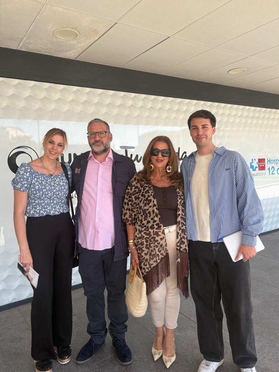 AlcerMadrid's tweet photo. Representantes de la Junta Directiva de ALCER-MADRID, en el Hospital 12 de Octubre. https://t.co/mhXmgXGuC2