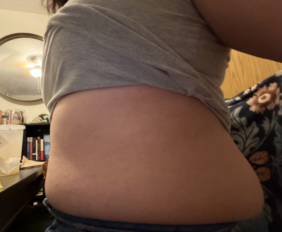 hungrysenia's tweet photo. Before and after some McDonalds 😌 https://t.co/GRlUWDgFdn