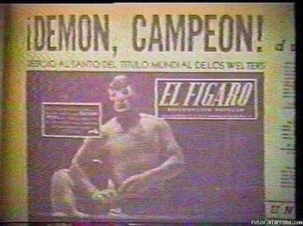 Pegassojac's tweet photo. Hoy hace 73 años, #BlueDemon derrotó en 3 caídas a #ElSanto arrebatándole el Campeonato Mundial Welter de la NWA.
A partir de ahí cambió la narrativa y desde entonces para muchos el nuevoleonés demostró que era MEJOR LUCHADOR que el Enmascarado de Plata.
#bluedemon  #ElSanto https://t.co/zWrlFpRtqf