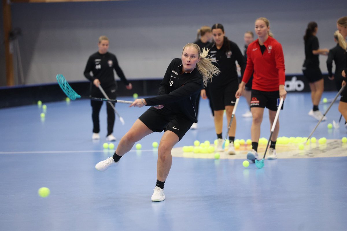 StorvretaIBK's tweet photo. Sista passen inför lördagens hemmamatcher ✅🦅
Lördag 26 september tar damerna emot Lund 14:00 och sen möter herrarna Pixbo 17:30 - båda fighter i IFU Arena🏟️
Säkra dina platser via länken nu👏
#viärvreta #SSLse #innebandy #ViÄlskarInnebandy
https://t.co/9MSahVI5QO https://t.co/HXaIPbUDXy