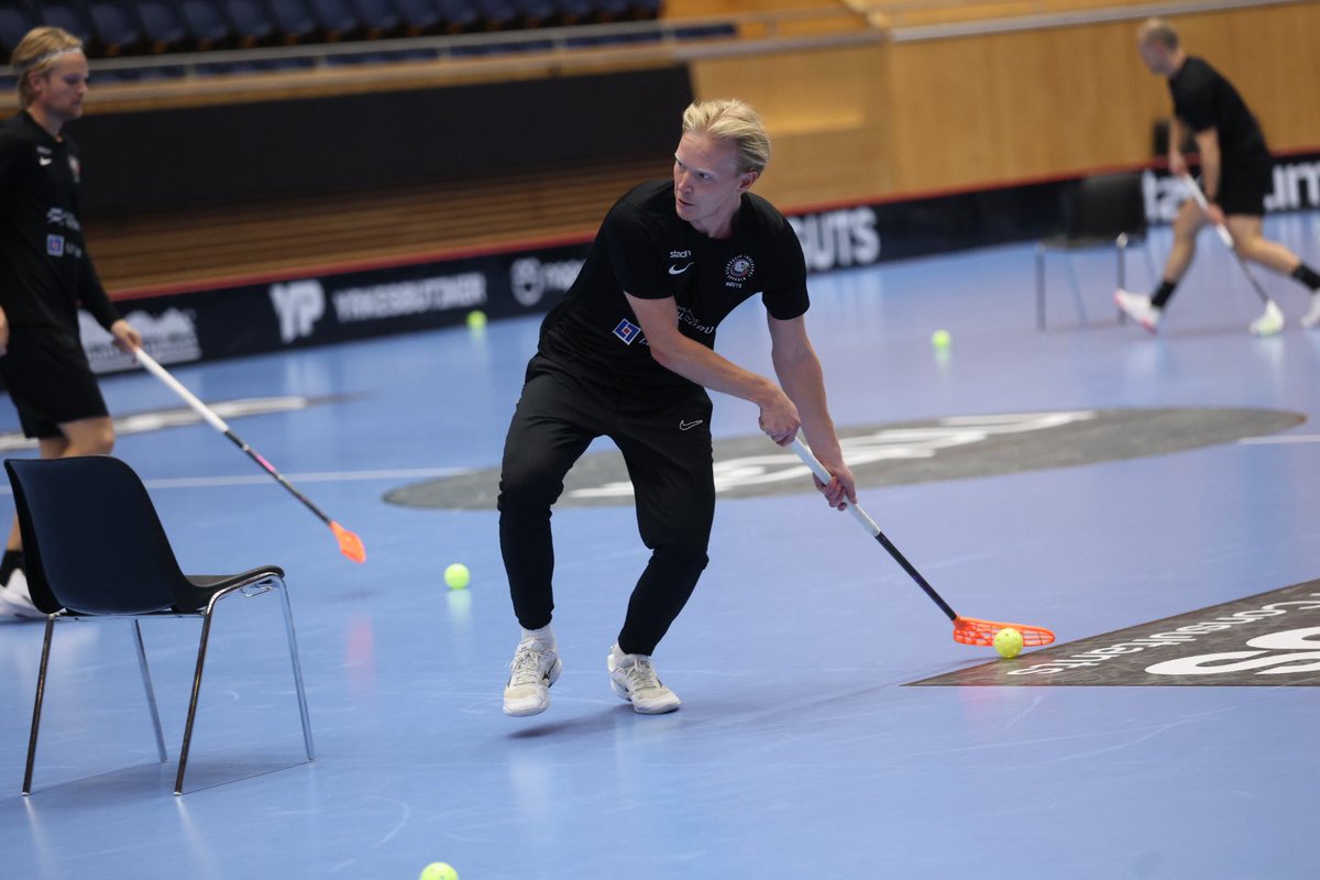 StorvretaIBK's tweet photo. Sista passen inför lördagens hemmamatcher ✅🦅
Lördag 26 september tar damerna emot Lund 14:00 och sen möter herrarna Pixbo 17:30 - båda fighter i IFU Arena🏟️
Säkra dina platser via länken nu👏
#viärvreta #SSLse #innebandy #ViÄlskarInnebandy
https://t.co/9MSahVI5QO https://t.co/HXaIPbUDXy