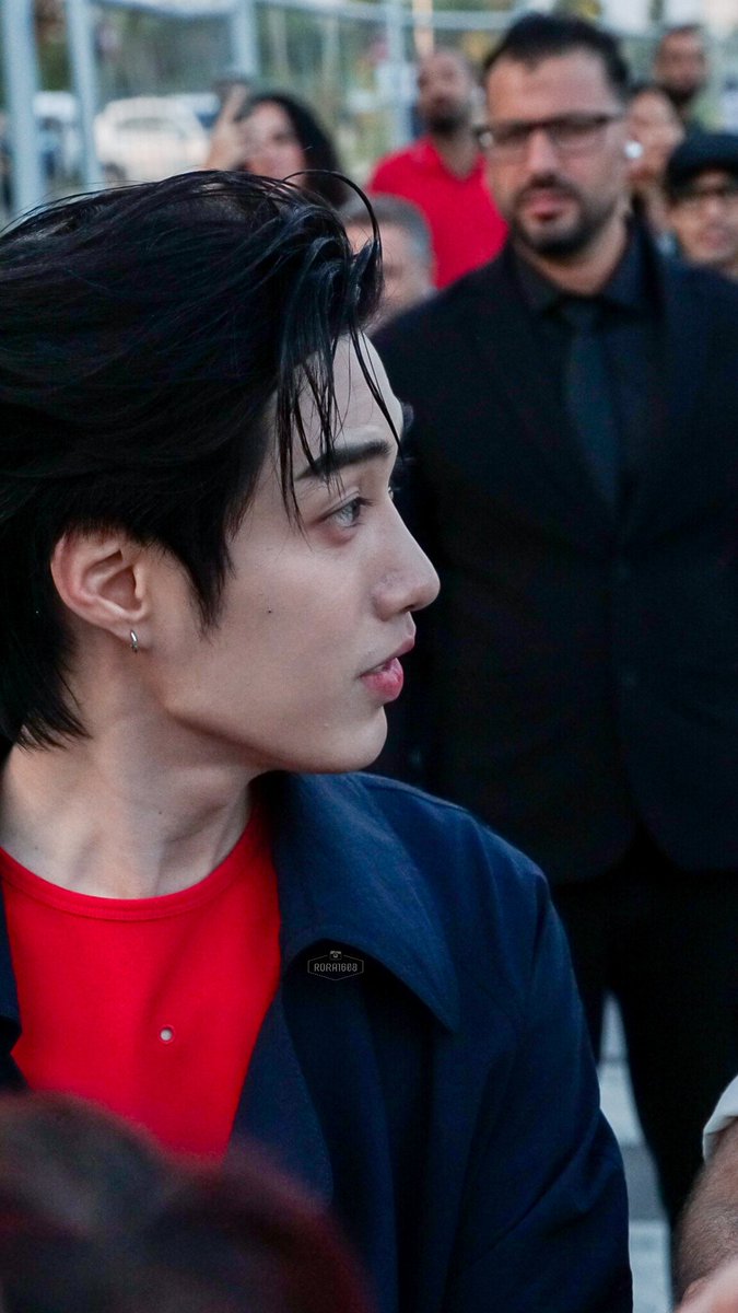 Rora1608's tweet photo. I really can't survive this 🫠

TLE FIRSTONE AT MFW 2027
#MOSCHINOSS27xTLEFIRSTONE
#MOSCHINO
#TLE_mtm #FirstOne https://t.co/TIlrGaXPft