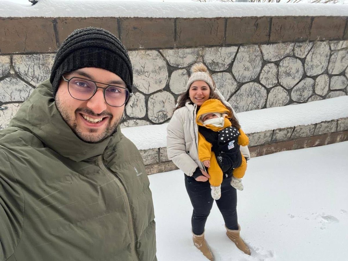 BsSayn's tweet photo. Aileler kontenjan hiç açılmadığı için 3-4 yıldır ayrı yaşamak zorunda. Sağlık özrü, can güvenliği ve aile birliği mazeretleri çözülmeli. @Yusuf__Tekin il emrinin yeniden değerlendirilmesini talep ediyoruz. #AilemiVerYusufTekin 👨‍🏫🤲⌛ https://t.co/2jh1lwYkUo