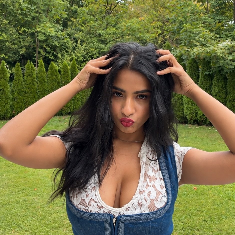 girlscontent_'s tweet photo. Aurora Sinclair 🥵🍑 #aurorasinclair #aurorasinclairhot #aurorasinclairboobs #viral #trending https://t.co/rMtGPKx8Hj