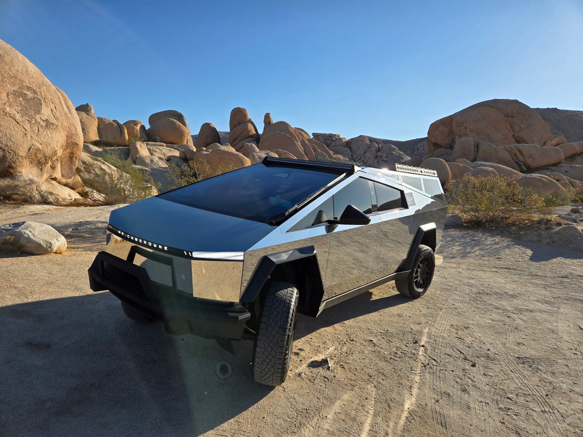 MrCyberdyne's tweet photo. I’ll let the picture do the talking. 🦾🎤 - mic drop. @JoshuaTreeNPS @DinerDash2026 #mrcyberdyne https://t.co/9KfpSMDCek