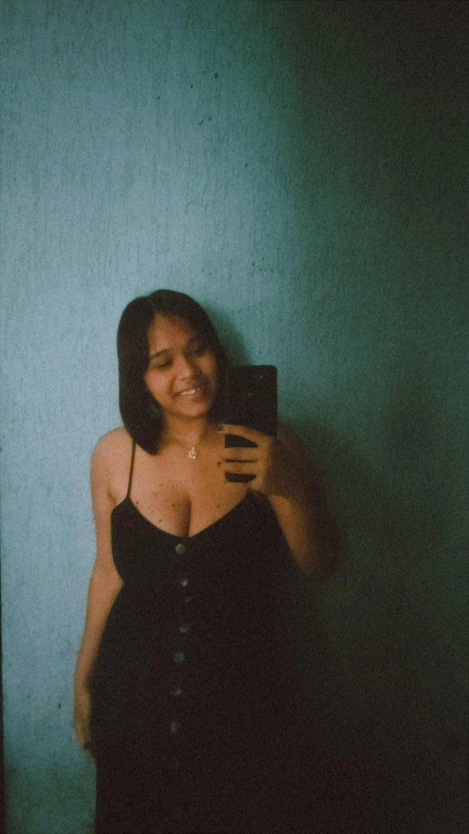 oliveiraa4_b's tweet photo. eu sinto a falta de você 
me sinto só, e aí,
será que você volta?
tudo a minha volta,
é triste,
o amor pode acontecer,
de novo pra você,
palpite. https://t.co/AMvTm8uhL9