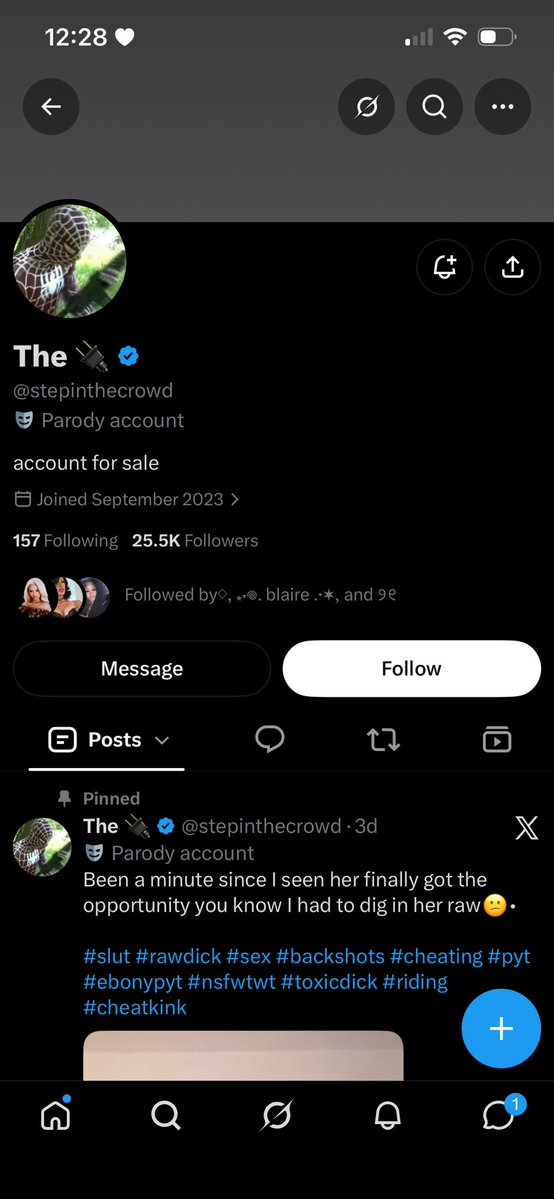 LAPRXNCXSA's tweet photo. ⌞ blu.✿ ⌝  Normally I don’t do this, but I’m sick of this shit. Y’all beware of the weirdo behind this page. He comes in your dms and when you don’t reciprocate him, he begins to insult you and harass you. He’s done it to two of my friends at this point and I’m sick of it. https://t.co/M1Cs8gJfVl