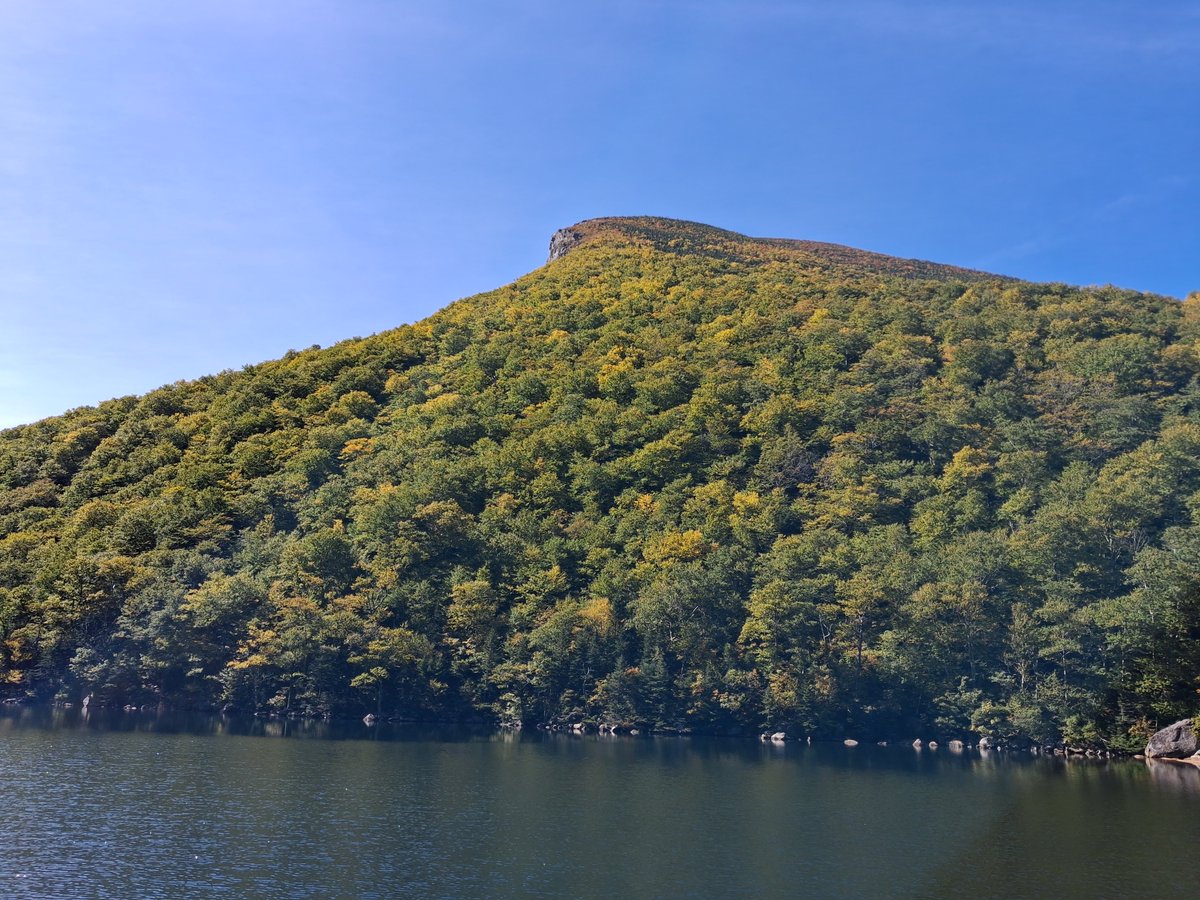 jgray5055's tweet photo. Franconia notch N.H. https://t.co/VK85Iui877
