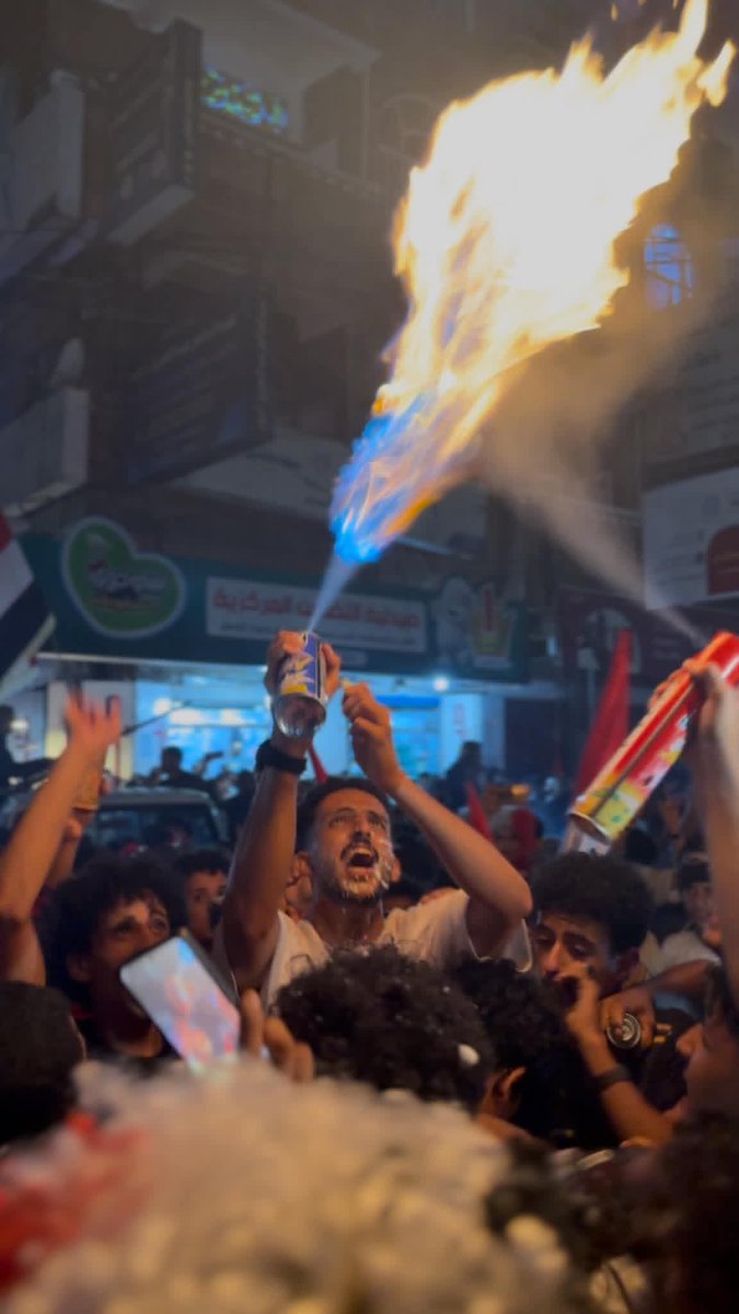 OmarBas64336367's tweet photo. كل عام ونحن أحرار، كل عام والوطن متعافي 

عيد وطني سعيد يا أحرار، احتفلوا وغنّوا بـ 26 سبتمبر 🇾🇪
احتفلوا بالثورة التي جعلت من المواطن اليمني حراً لا ينكسر ، 

#سبتمبر_مجيد 🇾🇪 https://t.co/L40I78fqzr