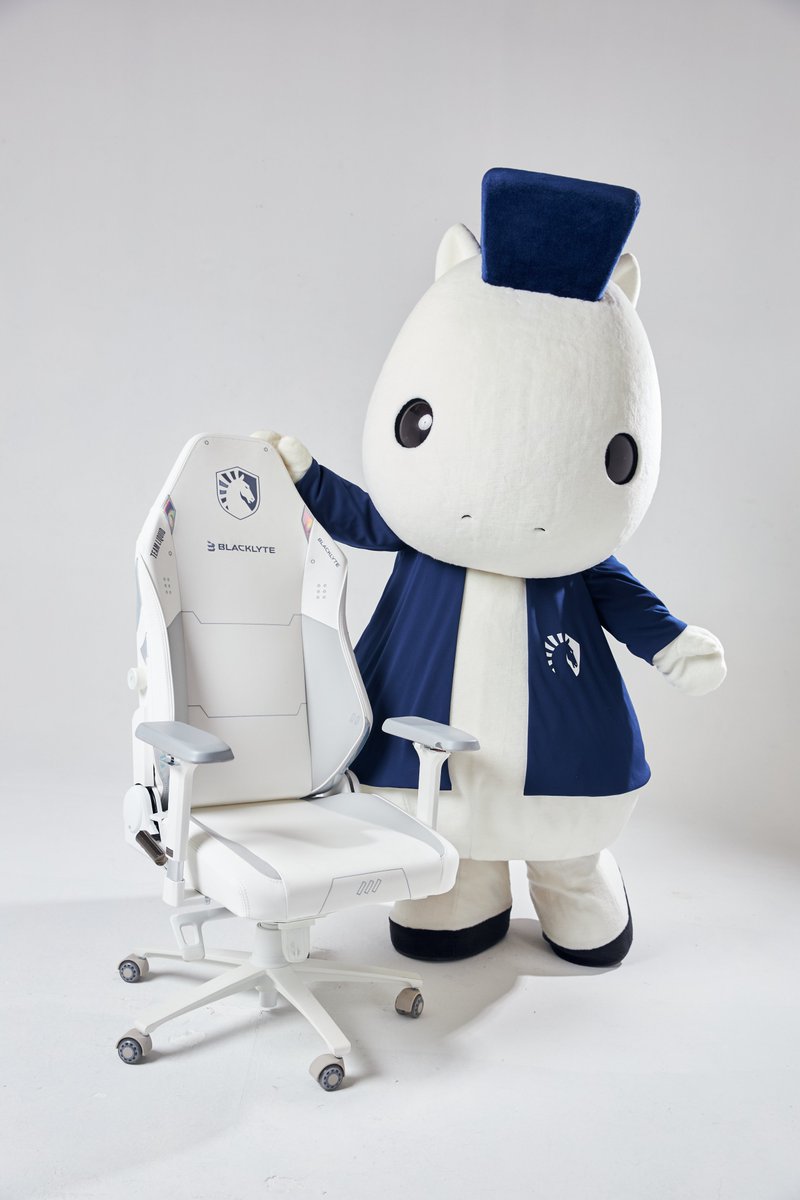 TeamLiquid's tweet photo. Or... for the same price you can get 1 @GoBlacklyte Athena Pro Gaming Chair and still have leftovers for one or two 30th Anniversary ETBs 🧐 just saying
https://t.co/8wknpHPhHi https://t.co/L1TXaPjUBH