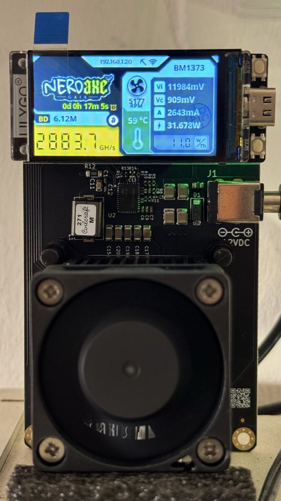 ExHell28's tweet photo. @Bitaxeshop Habe heute meine 2 Bitaxe Gaia bekommen. Echt nice die Dinger 😍 https://t.co/x2S02atNH5