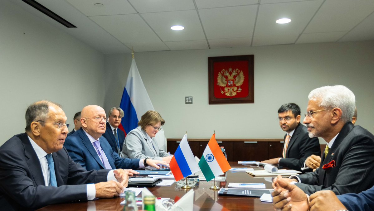 DrSJaishankar's tweet photo. A good meeting with FM Sergey Lavrov of Russia today #UNGA81. 

Exchanged views on a number of ongoing issues. Also took stock of our bilateral and BRICS cooperation.

🇮🇳 🇷🇺 https://t.co/8WpYhfhEJF