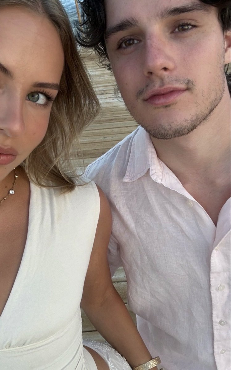daenoraeurx's tweet photo. MY BOYFRIENDS NOSE FRECKLES MAKE ME WANT TO SCREAM AND BREAK THINGS AND RUN OVER CHILDREN IN THE STREET AHHHH https://t.co/2WsSZVqnrw