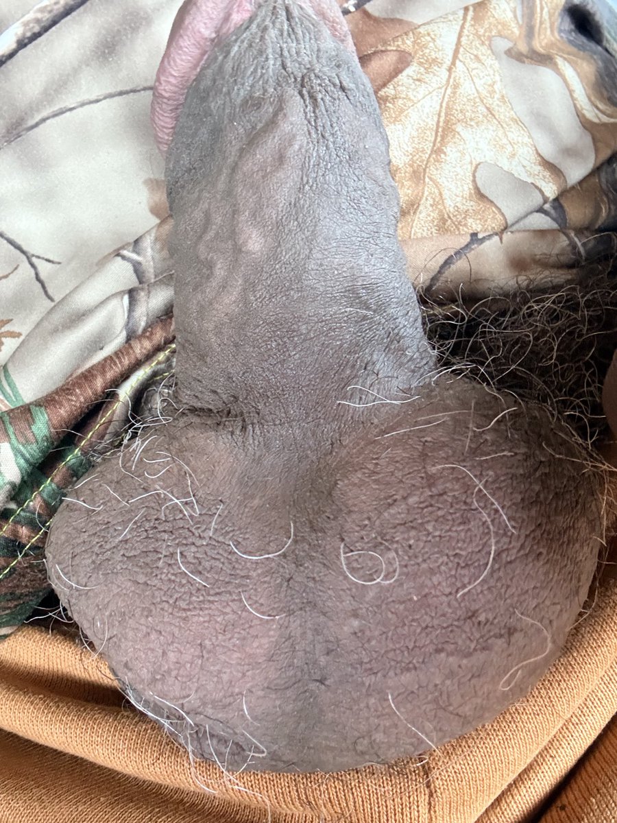 GainerBully's tweet photo. Rainy day.  Play with my dick https://t.co/JbfN7HeER0
