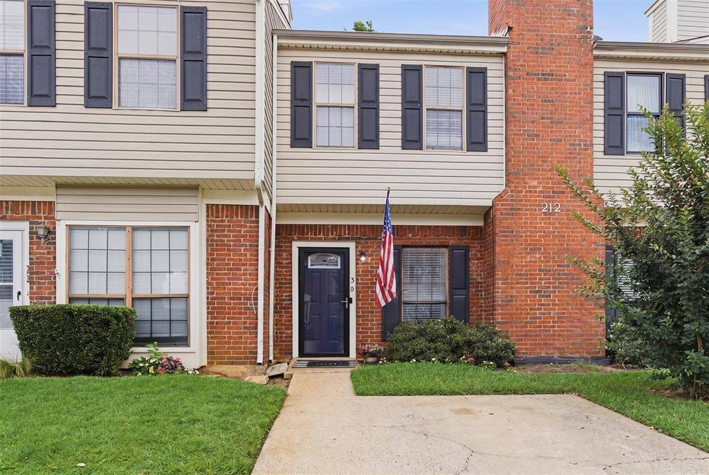 GuyDFWRealtor's tweet photo. Updated 2-bed, 2-bath Coppell condo: $239,000 with granite counters, stainless appliances and a community pool.
https://t.co/O14ucO8rCI
#Coppell https://t.co/r7AirEOO2S