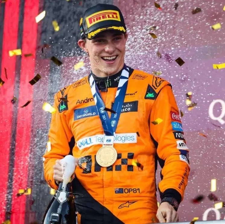 SultanRPM's tweet photo. 🇦🇺 أوسكار بياستري في باكو يا أبيض يا أسود

📊 حقائق في #F1 ما تصدقها… لكنها صحيحة!

في كل مرة سجّل فيها بياستري نقاطًا في باكو، فاز بالسباق. 🏆🇦🇿

#AzerbaijanGP https://t.co/Hr6LpOvfoN