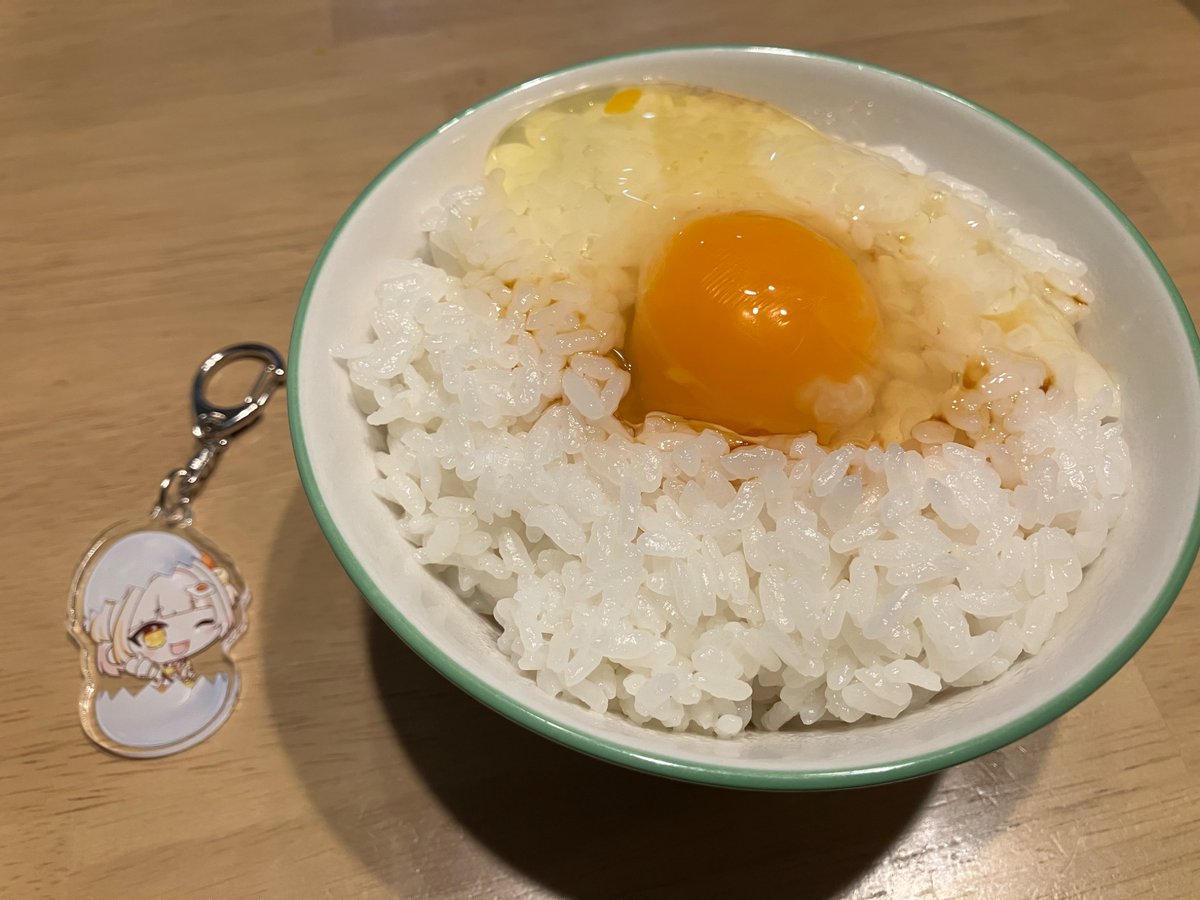 daiki0908777's tweet photo. #君野ことり
#軍鶏卵写真コンテスト
2個目
色々食べ方考えてみてるけどシンプル卵かけご飯が美味すぎて全部これで良い気もしてきた https://t.co/MX8YIsS5bT