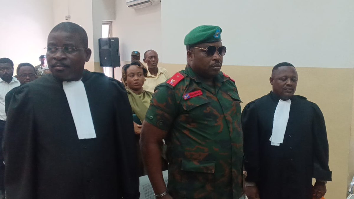 7sur7_cd's tweet photo. RDC : ouverture du procès de deux généraux poursuivis notamment pour « lâcheté » après la chute de Bukavu https://t.co/mNMwtDB0yw https://t.co/vM3xYvtSCU