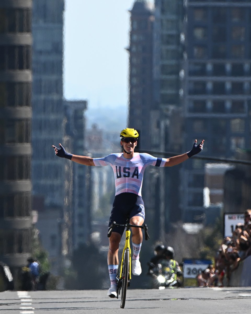 UCI_cycling's tweet photo. The moment it all sinks in🥹

Ashlin Barry 🇺🇸 has just delivered an incredible ride to become Men U23 Road World Champion🌈making history for his country🤩

#Montréal2026 https://t.co/o4xFMdwnAj